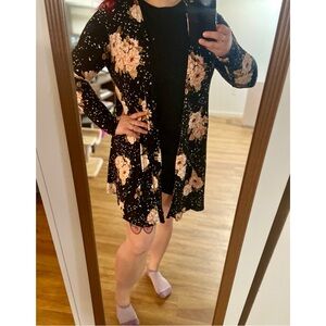 Torrid Size 0 - 12/14 Super Soft Knit Black Floral Cardigan